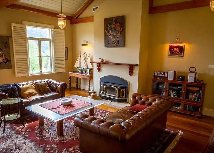 Tizzana Winery Bed And Breakfast